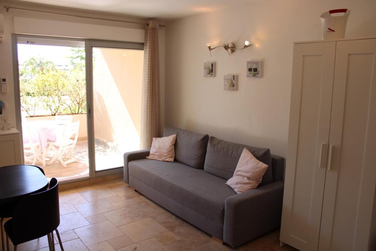 Holidays Hyeres Exterior photo